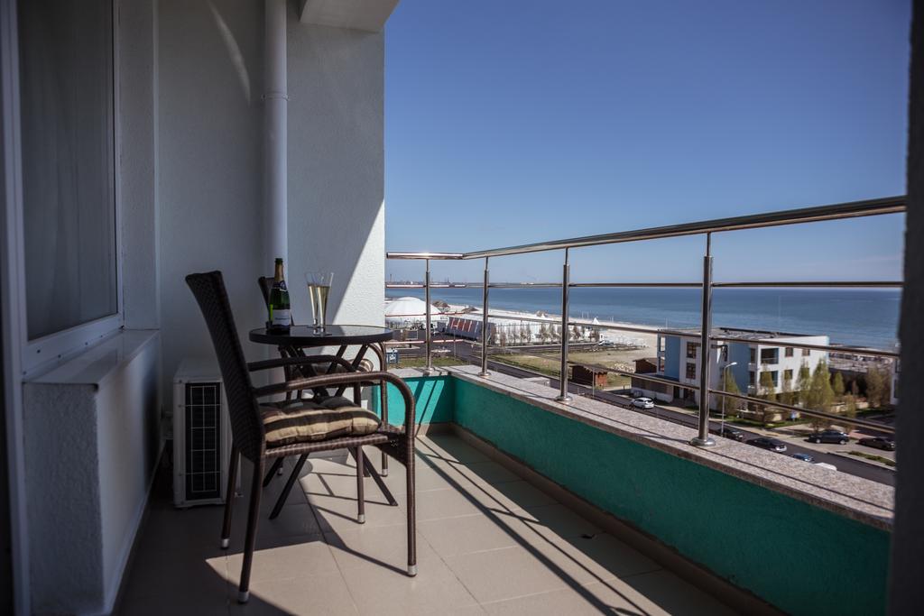 Oasis By The Sea - Summerland Apartment Mamaia Εξωτερικό φωτογραφία