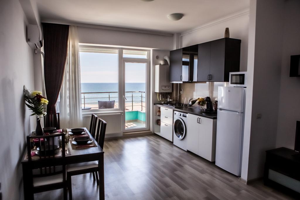 Oasis By The Sea - Summerland Apartment Mamaia Εξωτερικό φωτογραφία