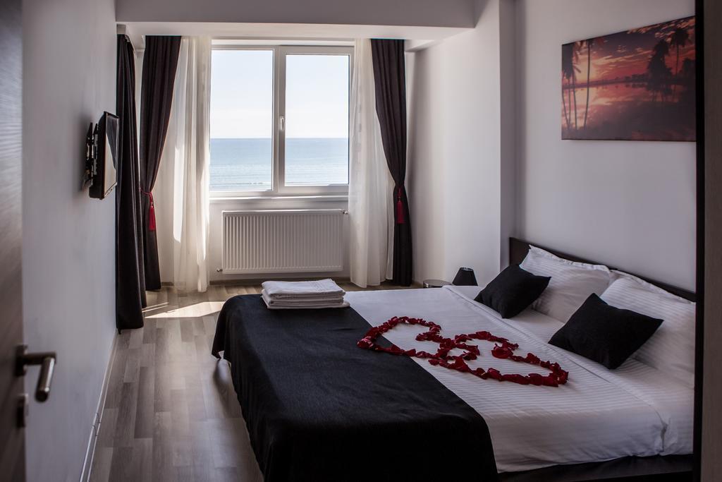 Oasis By The Sea - Summerland Apartment Mamaia Εξωτερικό φωτογραφία