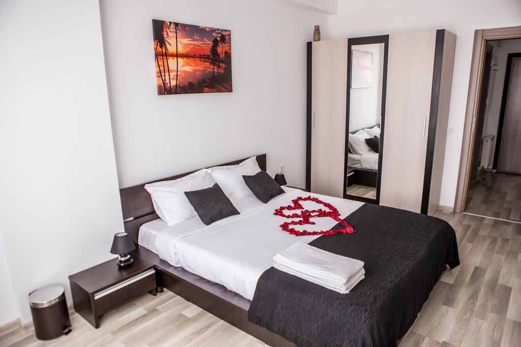 Oasis By The Sea - Summerland Apartment Mamaia Εξωτερικό φωτογραφία