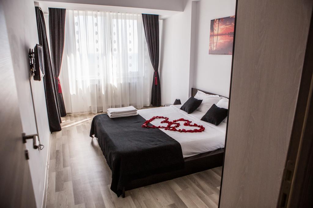 Oasis By The Sea - Summerland Apartment Mamaia Εξωτερικό φωτογραφία